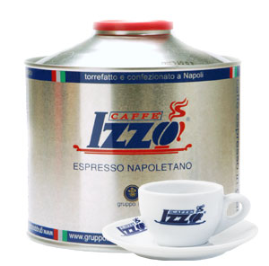 Izzo-und-Tasse